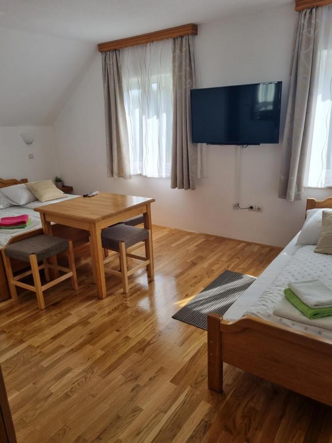 House Ana Bed & Breakfast Plitvička Jezera Екстериор снимка