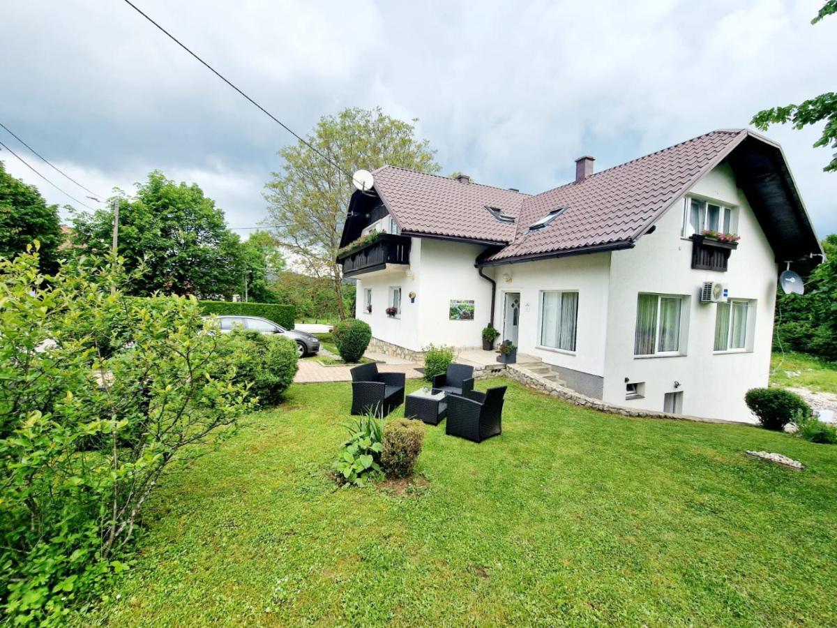 House Ana Bed & Breakfast Plitvička Jezera Екстериор снимка