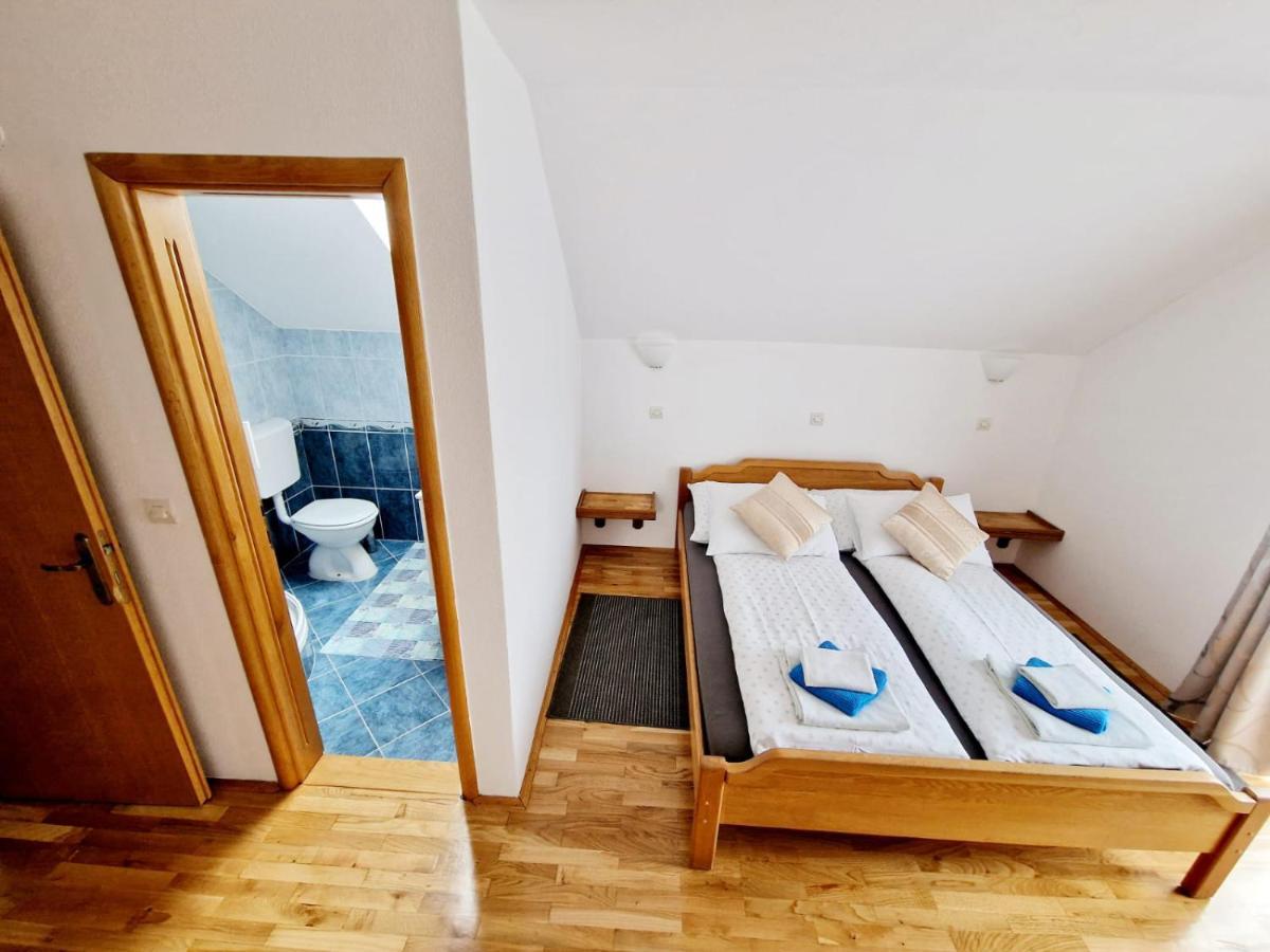 House Ana Bed & Breakfast Plitvička Jezera Екстериор снимка