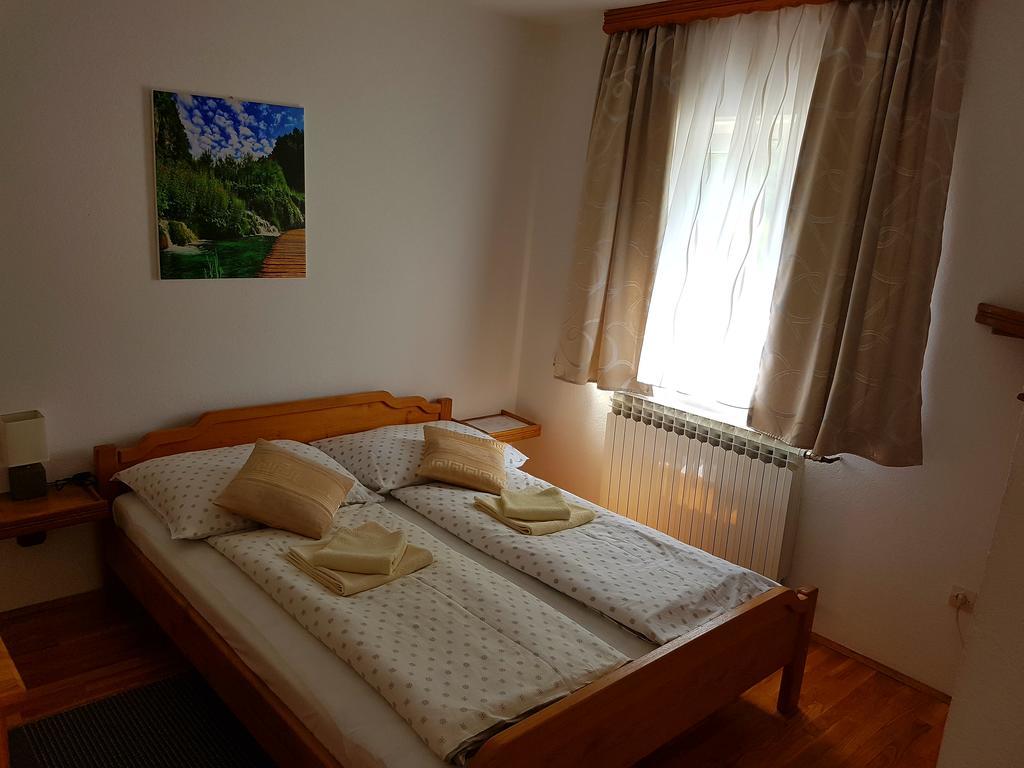 House Ana Bed & Breakfast Plitvička Jezera Екстериор снимка