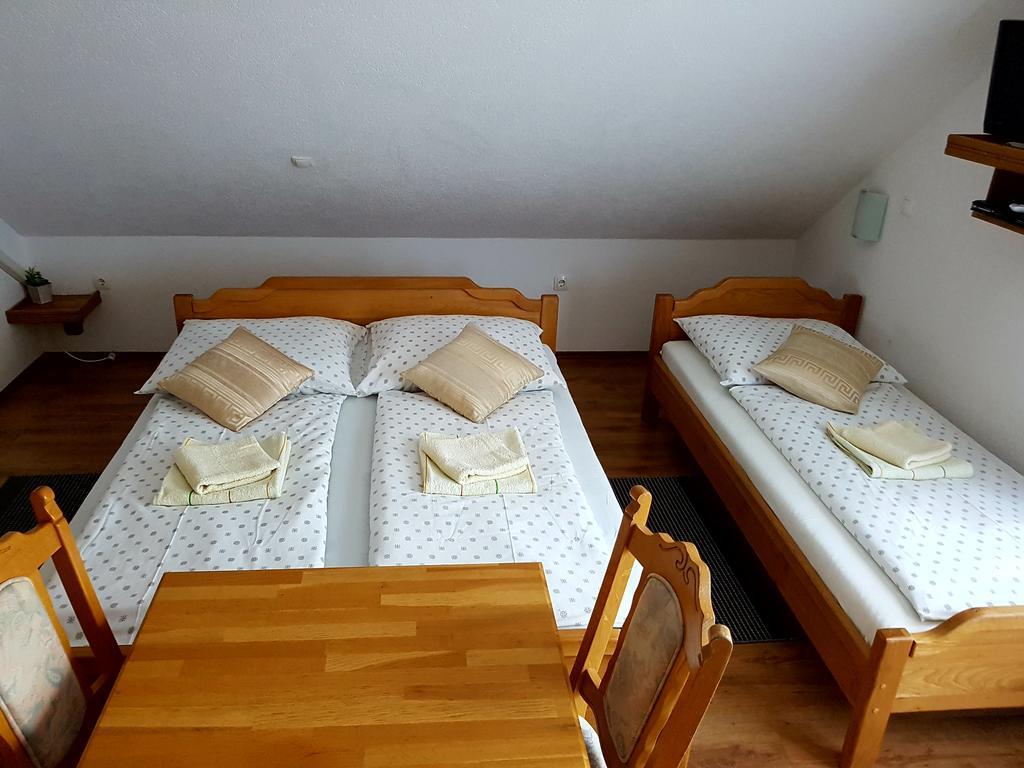 House Ana Bed & Breakfast Plitvička Jezera Екстериор снимка