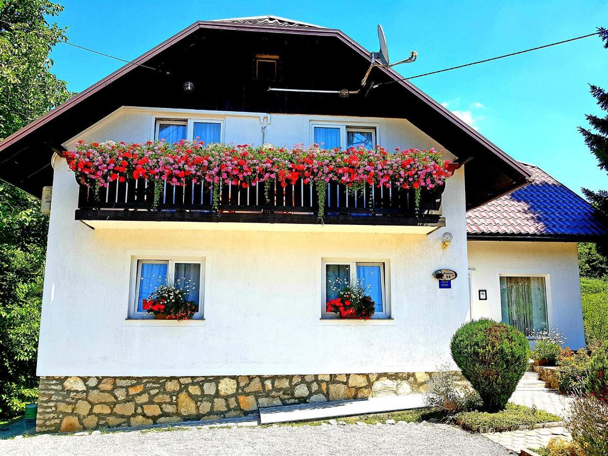 House Ana Bed & Breakfast Plitvička Jezera Екстериор снимка